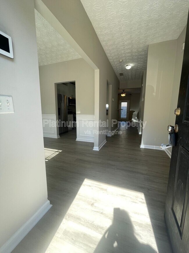 2355 Bigwood Trail in Atlanta, GA - Building Photo - Building Photo