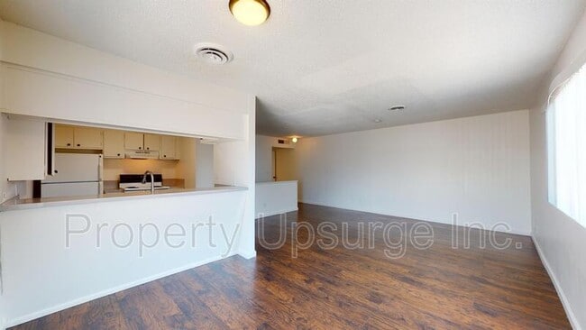 420 Buckeye Terrace in Redding, CA - Building Photo - Building Photo