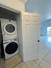 9701 Fontainebleau Blvd in Miami, FL - Building Photo - Building Photo