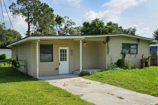 property at 2431 Cannon St