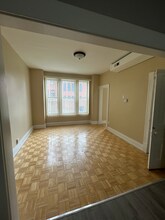 2442 W Iowa St in Chicago, IL - Building Photo - Building Photo
