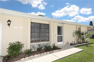 18091 Bracken Cir in Port Charlotte, FL - Building Photo - Building Photo