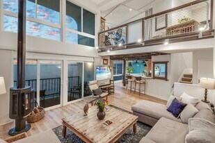 565 Esplanade in Redondo Beach, CA - Building Photo