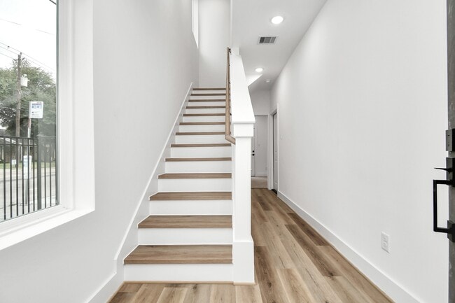 property at 4804 Elysian St