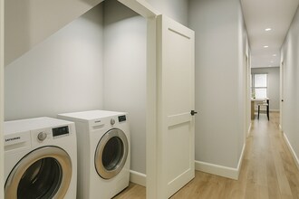 18 Creighton St, Unit 1 in Boston, MA - Building Photo - Building Photo