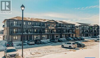 76 Lomond Ln in Kitchener, ON - Building Photo