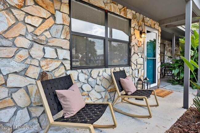 property at 20 Ponte Vedra Ct