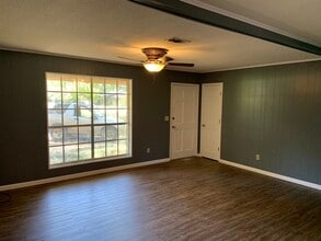 1105 Walker Rd in Laurel, MS - Building Photo - Building Photo
