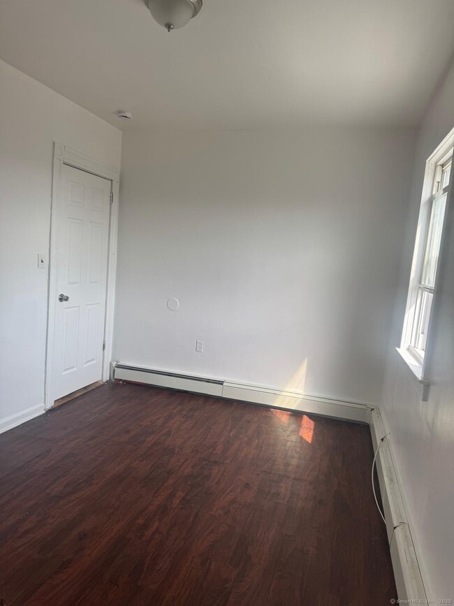202 Noble Ave in Bridgeport, CT - Building Photo - Building Photo