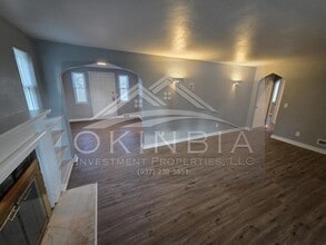 2540 Catalpa Dr. in Dayton, OH - Building Photo - Building Photo