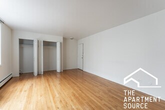 1525 W Morse Ave, Unit 205 in Chicago, IL - Building Photo - Building Photo