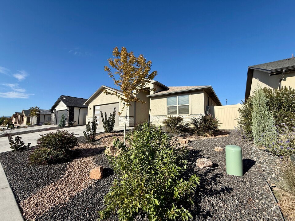 687 Eadin Ln in Grand Junction, CO - Building Photo