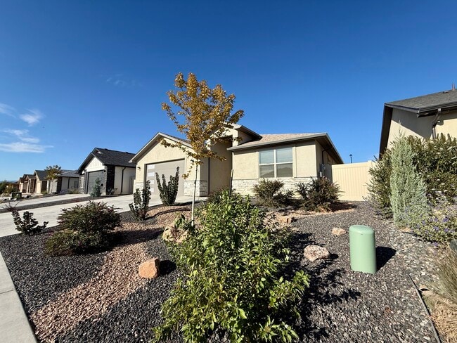 property at 687 Eadin Ln