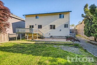 13911 SE Alimaria Dr in Clackamas, OR - Building Photo - Building Photo