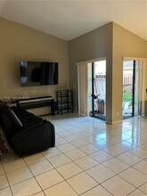 6547 NW 170th Terrace in Hialeah, FL - Building Photo - Building Photo