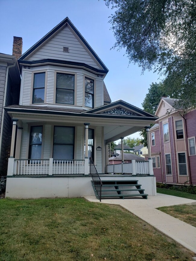 property at 1215 W Berry St