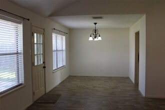 14343 Whitecross Dr in Houston, TX - Building Photo - Building Photo