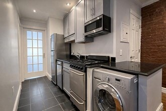 416 E 13th St, Unit 3A in New York, NY - Building Photo - Building Photo