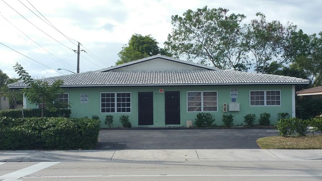 4000 Riverside Dr in Coral Springs, FL - Building Photo - Building Photo