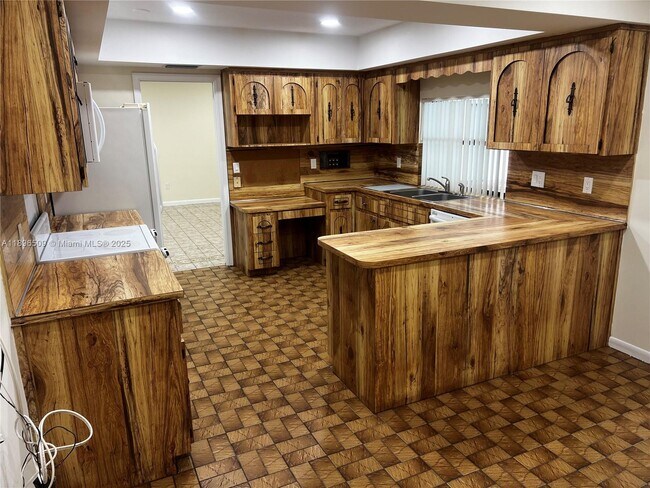 property at 7751 SW 131st St