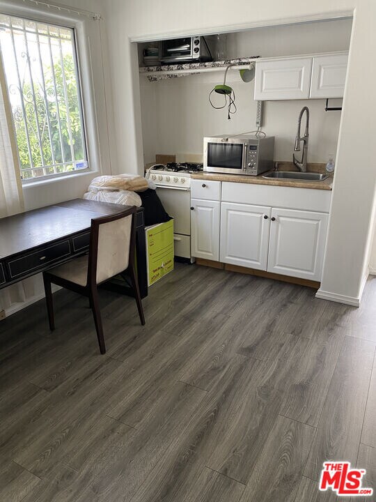 451 S La Peer Dr in Beverly Hills, CA - Building Photo