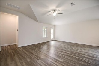 712 Paper Daisy Path in Leander, TX - Building Photo - Building Photo