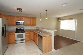 6028 Glenbrook Ln in Lincoln, NE - Foto de edificio - Building Photo