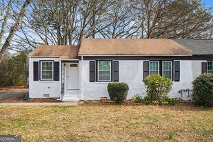 1716 Lisbon Dr SW in Atlanta, GA - Building Photo