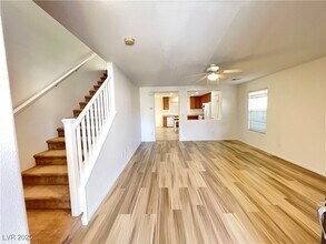 11601 Giles St in Las Vegas, NV - Foto de edificio - Building Photo