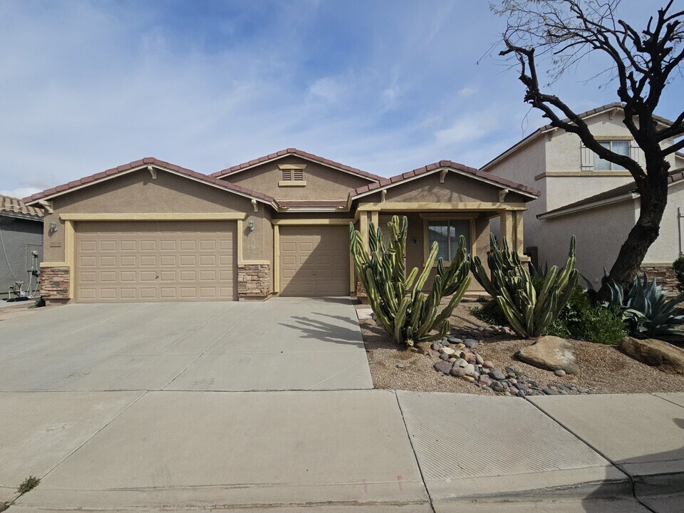 906 E Pasture Canyon Dr in San Tan Valley, AZ - Building Photo
