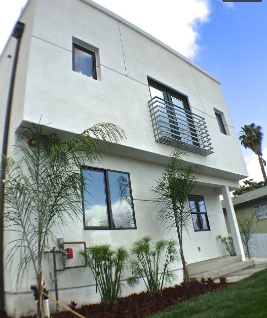 1431 S Beacon St in Los Angeles, CA - Building Photo