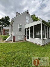 606 S Fairview Ave in Independence, MO - Building Photo - Building Photo