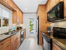 1900 NE 19th St in Fort Lauderdale, FL - Building Photo