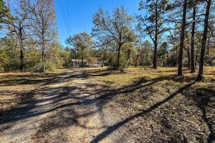 51 Murphy Farm Rd in Huntsville, TX - Building Photo
