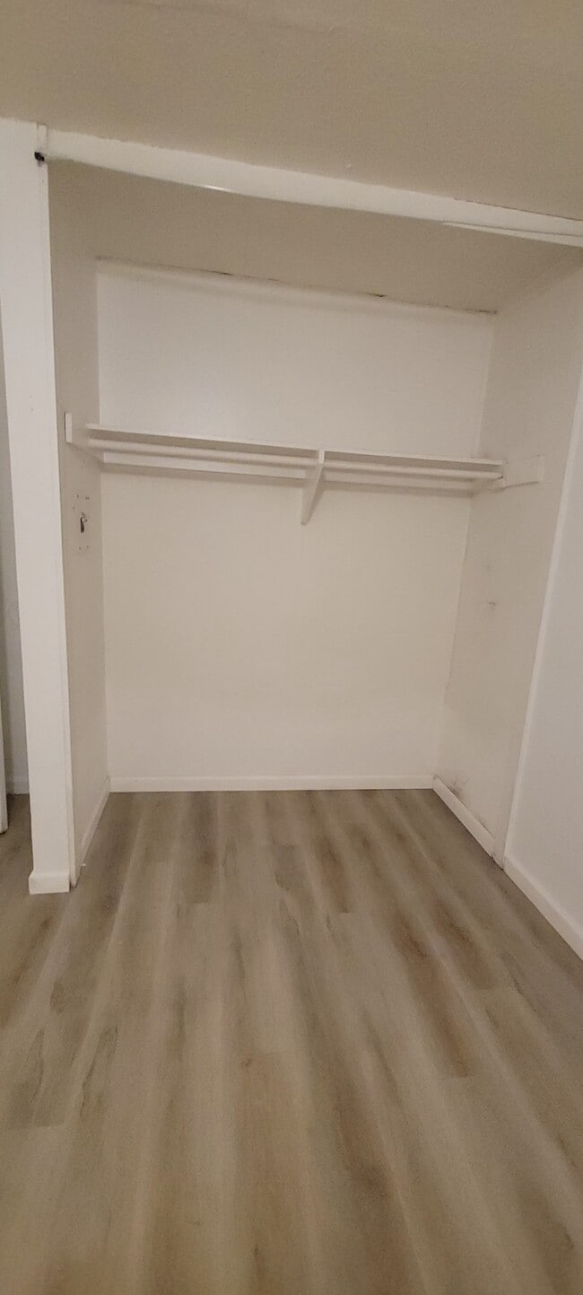 5920 Streamview Dr, Unit 4 in San Diego, CA - Building Photo - Building Photo