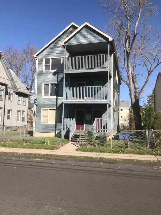 130 Mather St in Hartford, CT - Building Photo