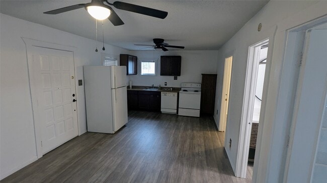 4615 Woodside St in Houston, TX - Building Photo - Building Photo