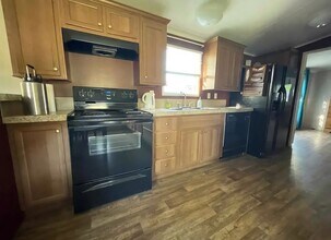 2294 Rd 5708 in Cleveland, TX - Foto de edificio - Building Photo