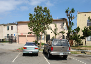 1510 Locust Ave in Long Beach, CA - Building Photo - Building Photo