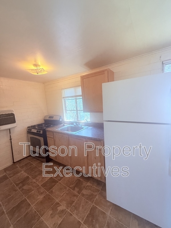 property at 3274 E Benson Hwy