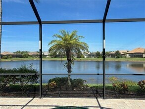 7627 Jacaranda Ln in Naples, FL - Building Photo - Building Photo