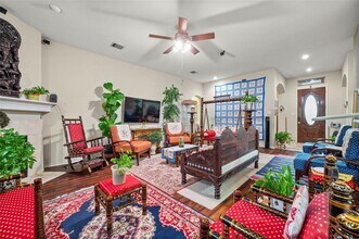 1212 Shannon Oaks Trail in Austin, TX - Building Photo - Building Photo