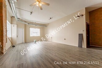 3328 W Chicago Ave in Chicago, IL - Foto de edificio - Building Photo