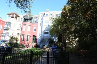 1008 E Capitol St NE in Washington, DC - Building Photo