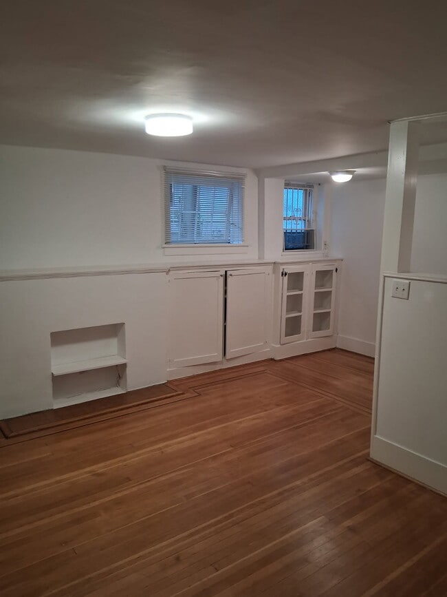 Westchester in Vancouver, BC - Building Photo - Building Photo