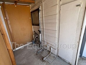 38745 Campbell Dr in Dinuba, CA - Building Photo - Building Photo