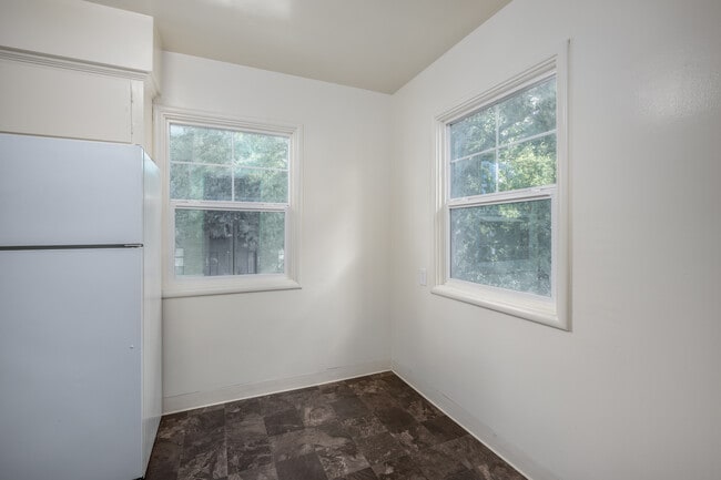 2610 N St in Sacramento, CA - Building Photo - Interior Photo