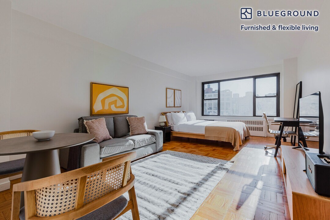 145 4th Ave in New York, NY - Building Photo