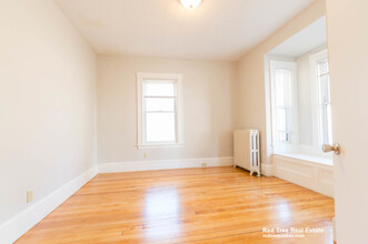 120 Kenrick St, Unit 1 in Boston, MA - Building Photo - Building Photo