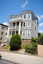 98 Montebello Rd, Unit 1 in Boston, MA - Building Photo - Building Photo